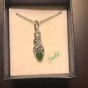 Necklace and erring set “jade”